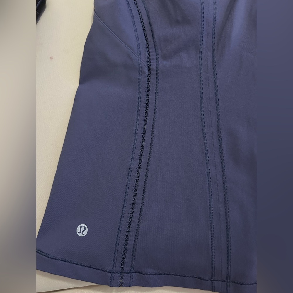 Lululemon tank top womens size 4 light purple top stretch active ladies - Picture 4 of 5